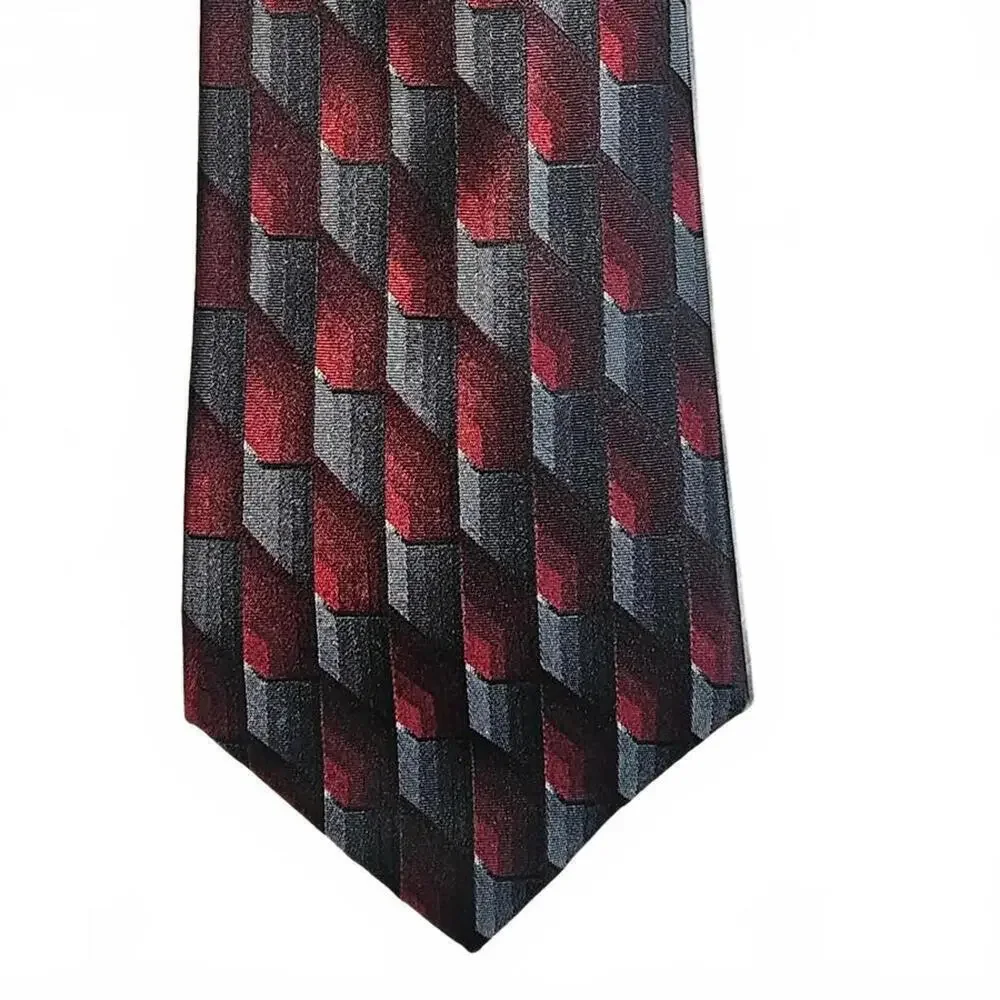 Men's Geometric Patterned Tie in Red and Gray